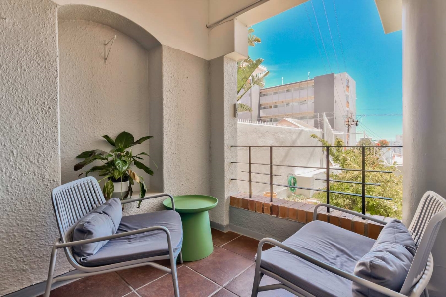 To Let 2 Bedroom Property for Rent in Sea Point Western Cape